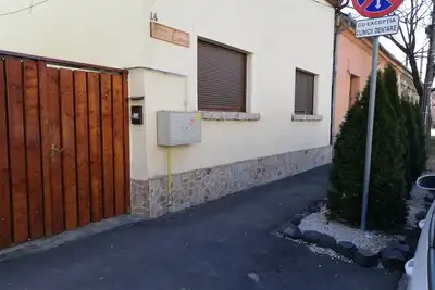 Image de Free WiFi, Airport shuttle, Family rooms, Non-smoking rooms, 24-hour front desk