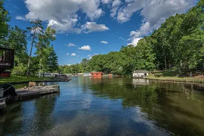 Image de Sinclair Lakehouse Retreat: Hot Tub, Salt Water Pool, Dock & Boat Launch