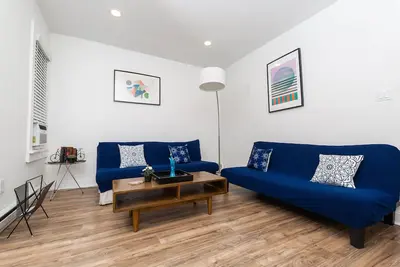 Image de Charming and Modern! Newly renovated house close to boardwalk