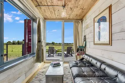 Image de Flophouze Shipping Container Hotel - Houze 5