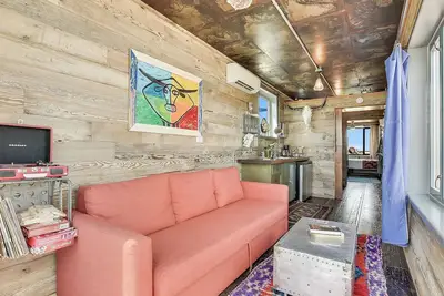 Image de Flophouze Shipping Container Hotel - Houze 4