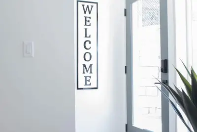Image de Modern Urban Townhouse with High Speed Internet