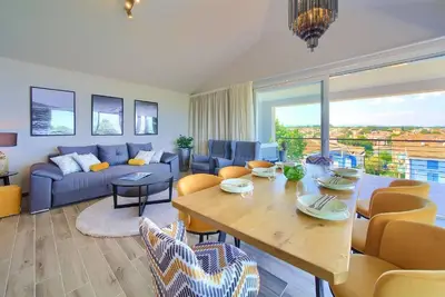 Image de Appartement de vacances Malinska pour 1 - 8 personnes avec 3 chambres Ă coucher - Appartement de vac