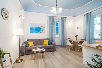 Image de Old city top spot apartments just one step from the main street Stradun