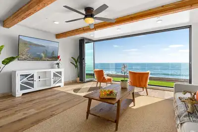 Image de Sweeping Oceanview Townhome P827-1