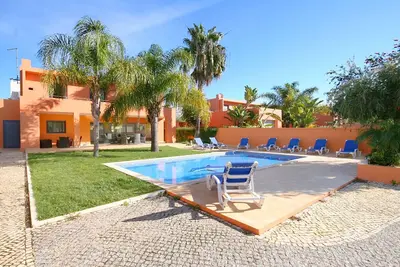 Villa Jovi, a beatiful 4 bedroom villa with private pool, wifi, A\/C