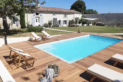 Image de Longère Charentaise restored with private heated swimming pool - Classified 5 * -