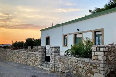 Image de The Old Cafe at Myrtidia