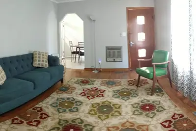 Image de Mid Century Modern McKenzie