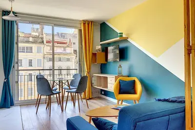 Marseille, Vieux-Port, Grand Studio Center 13001