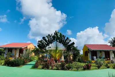 Image de Léwòz - Bungalow with pool 2 minutes from the beach