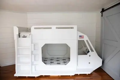 Image de The Cosmic Folly Space Ranch
