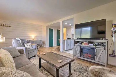 Image de Walk to Lake Dillon: Modern Condo w/ Mtn Views!