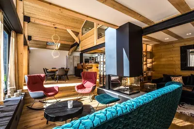 Image de Chalet Maple Leaf: Luxueux chalet de trois chambres près du golf