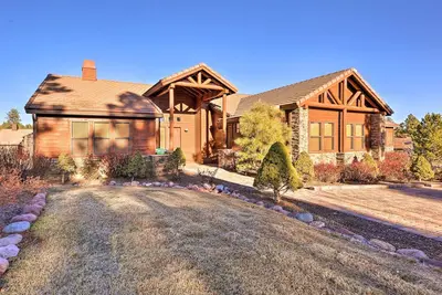Image de Patio, Deck & Grill: Spacious Show Low Home!