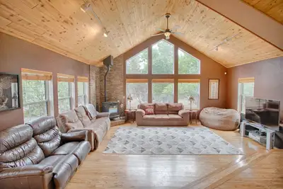 Image de Cabin On Nat'L Forest! Lake & Creek minutes away!
