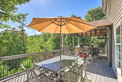 Image de Peaceful Pisgah Mountain Getaway w/ Hot Tub!