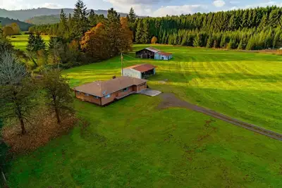 Image de Private Farmland Setting, Open Floor Plan, Fire-Pit, Bbq, Next to Creek, Views of Forests and Hills