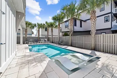 Image de Luxury 30a retreat—8 suites, Gulf views, private pool, beach access, sleeps 28!
