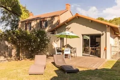 Image de Spacieux écogîte en pierre avec jardin clos, proche de l'océan et des plages, tout confort