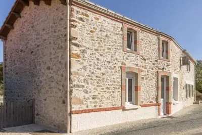 Image de Gîte familial avec parc, jeux pour enfants et vélos, proche du Lac de Grand Lieu