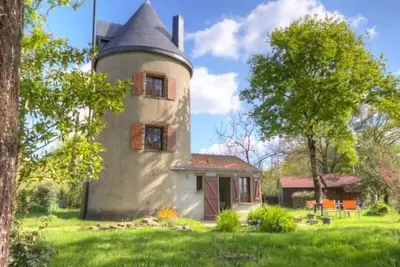 Image de Moulin rénové avec jardin clos près de Pornic