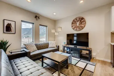 Image de Elbert's Escape / Sleeps 8 / Lakefront Views, New Floors