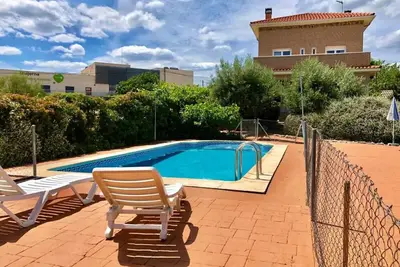 Image de Detached, spacious and bright villa, in a very quiet area