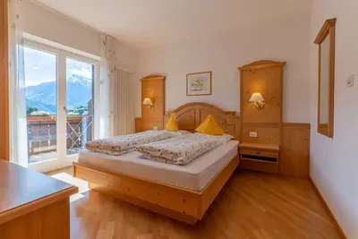 Image de Charming apartment with mountain views in Obermais/Meran