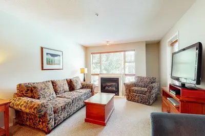 Image de 1 Bedroom Second-Floor Mountain Getaway