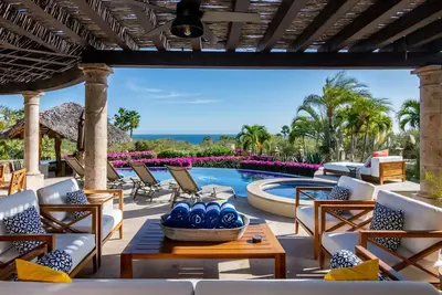 Image de Private, Amazing View Of Ocean, Beach Club Access With Gym And Restaurant