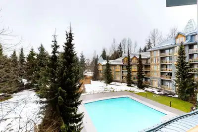 Image de Third-floor condo with ski view, pool, hot tubs & saunas - walk to lifts