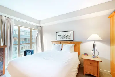 Image de Mountain studio with walk to lifts location, gym & fireplace