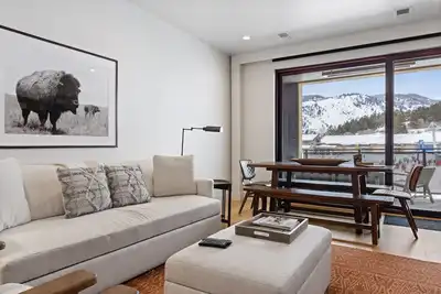 Image de Outpost: One Town Hill 500 - Base of Snow King Mtn