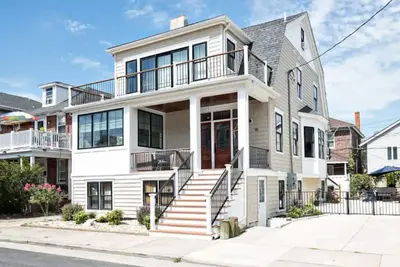 Image de Just redone, 1 1/2 block from Ventnor beach