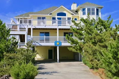 Image de Wh852- Stunning! Private Pool, Hot Tub, 4 BRs, Pool Table and Screened Porch!