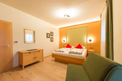 Image de Spacious two-room apartment with mountain panorama