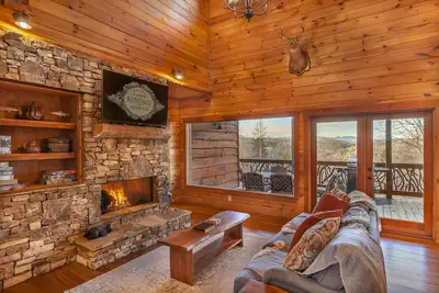 Image de High Hopes ~ Paved Access ~ 4 Suites ~ Hot Tub/Fire Pit ~ Panoramic Views