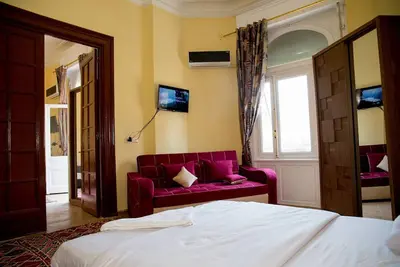 Image de Luxury Stylish 2 Bedrooms Studio with Kitchnette in Cairo Downtown