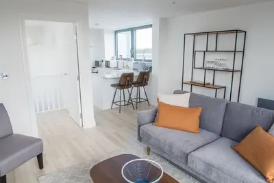 Image de Toothbrush Apartments - 3 Bed\/2 Bath Penthouse - Waterfront (14th Flr)
