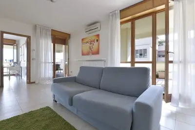 Image de Ur-Nest Emilia Levante A