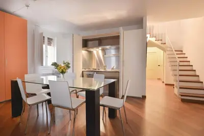 Image de Ur-Nest Moline. Ur-Nest MolineUR-Nest MolineUR-Nest MolineUR-Nest MolineUR-Nest MolineUR-Nest. . .