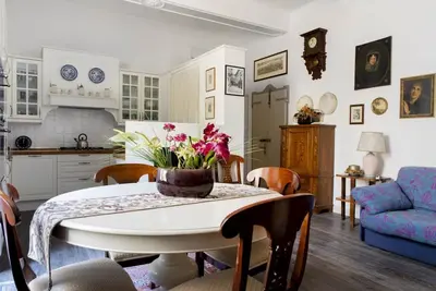 Image de Ur Nest Fusari. Ur Nest FusariUR Nest FusariUR Nest FusariUR Nest FusariUR Nest FusariUR Nest. . .