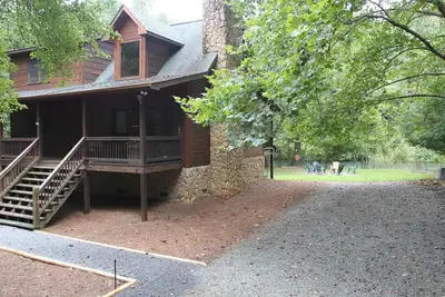 Image de Toccoa Riverfront Retreat - Cabin on private Toccoa river shoreline