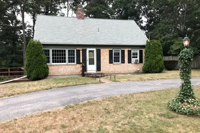 Image de Beautiful home in the heart of Cape Cod. Close to beaches, restaurants and more!
