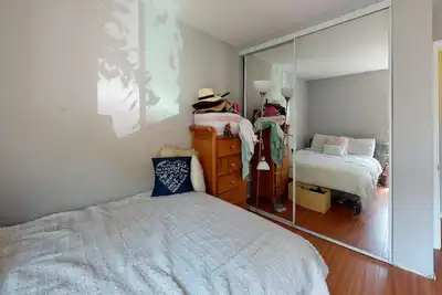 Image de Awesome Condo with Balcony!