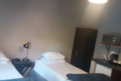 Image de Chambre accueillante dans une ancienne ferme paisible et confortable