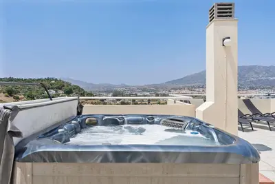 Image de Spacious Castillo Sohail penthouse with Jacuzzi by Costarentals - Ref 12