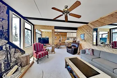 Image de Condo with Great Views - Close to all Mammoth Recreation! (Unit 543 at 1849) by RedAwning