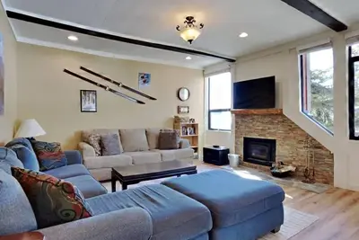 Image de Remodeled 2 Bedroom Condo with Easy Access to Ski Adventure! (Unit 514 at 1849) by RedAwning